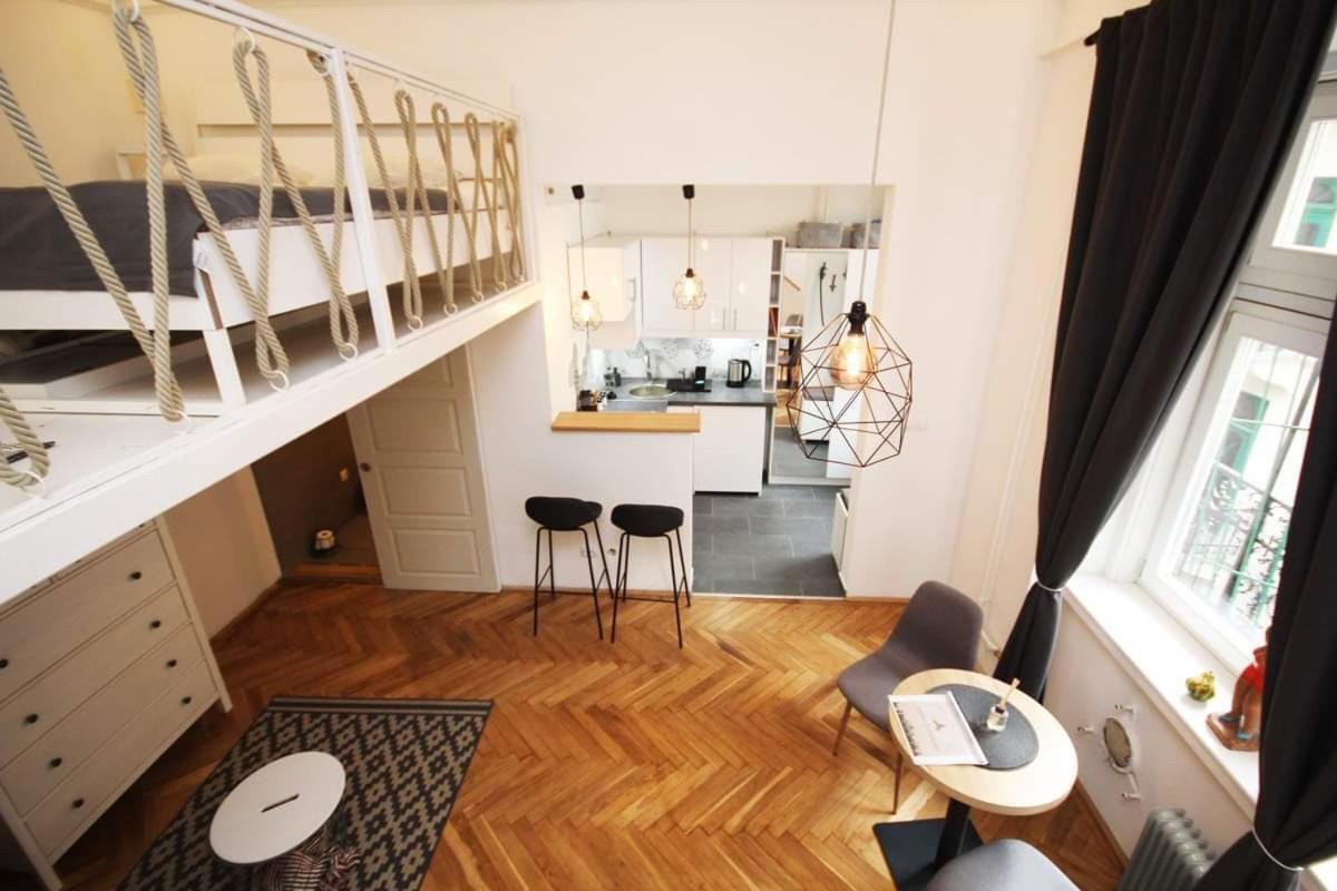 Lovely Downtown Home In Budapest Luaran gambar